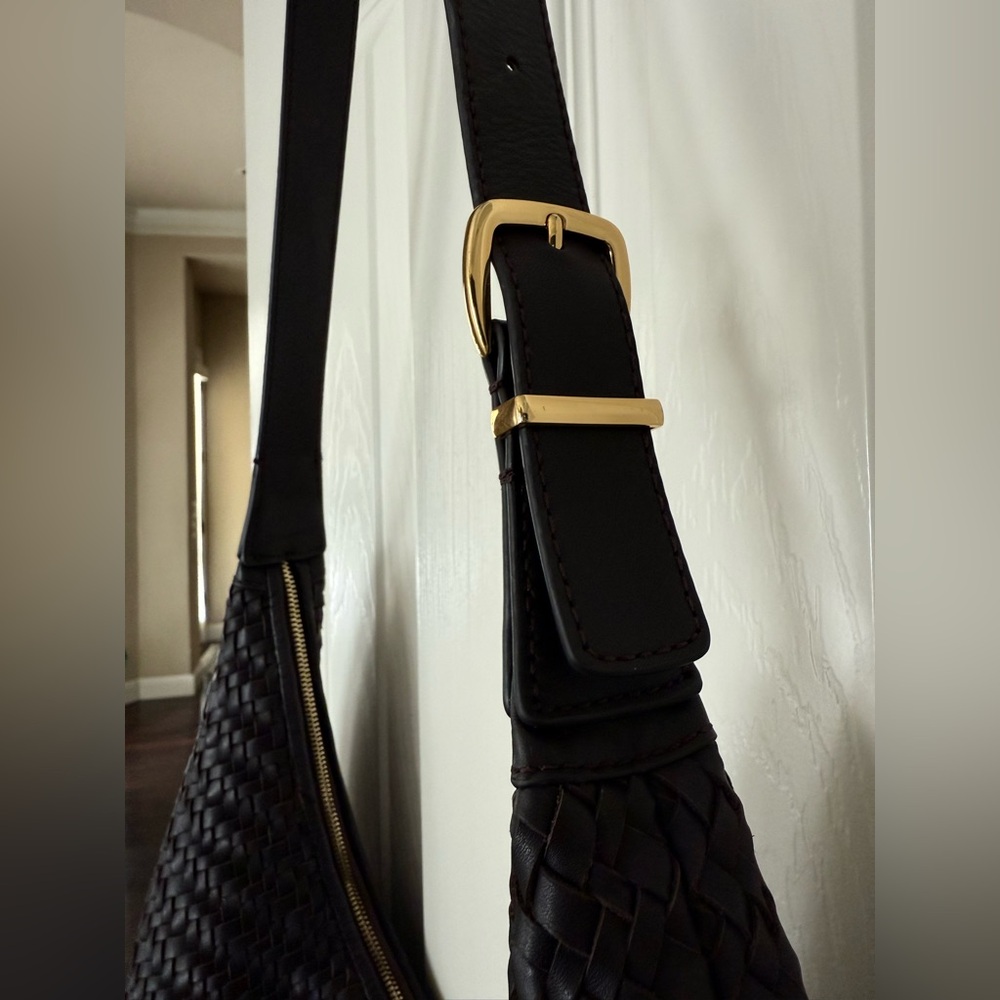 Madewell The Essential Curve Shoulder Bag - Dark Brown - Picture 7 of 14